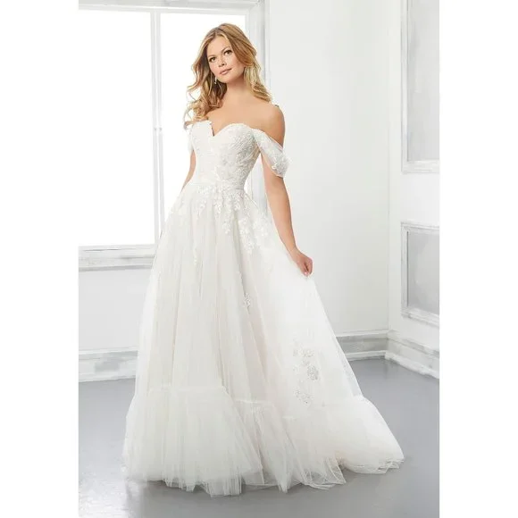 Morilee Beverly 2304 Sample Gown Size 14 - Picture 1 of 5